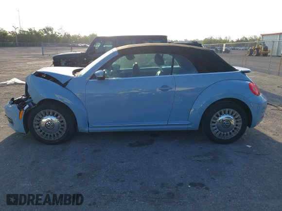 2013 Volkswagen Beetle 2.5L with VIN 3VW5P7AT0DM812482, listed as a IAAI auction lot 42103987 with 105,513 mi miles and . Bid and sale history available at DreamBid. Image 15.