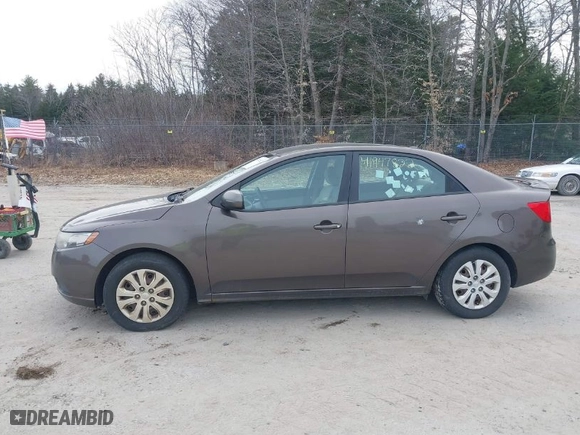 2013 Kia Forte EX with VIN KNAFU4A29D5692609, listed as a IAAI auction lot 41947822 with NaN miles. Bid and sale history available at carsss.com. Image 12.