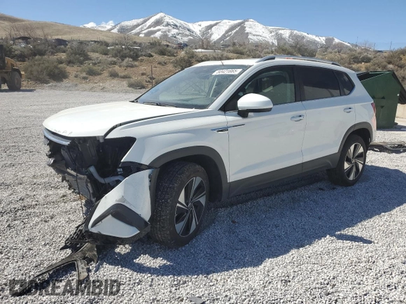 2024 Volkswagen Taos SE z VIN 3VVVX7B22RM047874, wystawiony jako Copart lot #50421665 z przebiegiem 4 744 mil mil oraz Szkoda całkowita • Salvage title. Historia ofert i sprzedaży dostępna na DreamBid. Obrazek 1.