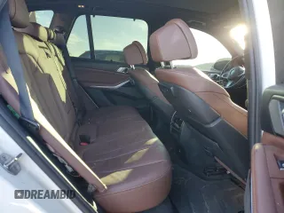2020 BMW X5 M50i with VIN 5UXJU4C01LLE45993, listed as a Copart auction lot 88904235 with 64,841 mi miles and Salvage Title. Bid and sale history available at DreamBid. Image 11.