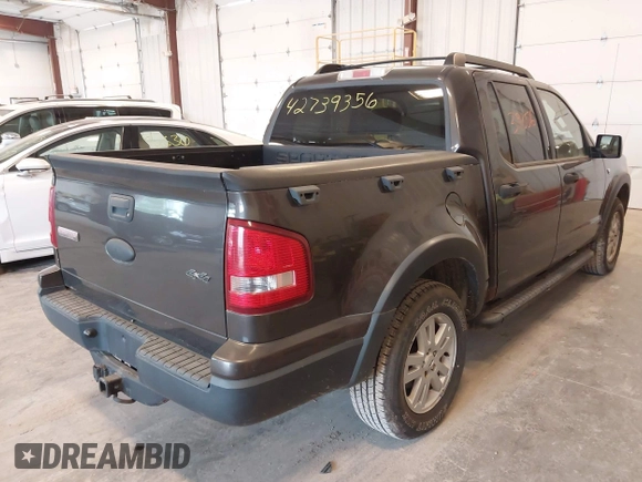 2007 Ford Explorer Sport Trac XLT with VIN 1FMEU51877UA31241, listed as a IAAI auction lot 42739356 with 215,643 mi miles and . Bid and sale history available at DreamBid. Image 4.