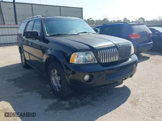2005 Lincoln Navigator Luxury with VIN 5LMFU27535LJ22782, listed as a IAAI auction lot 41682533 with 244,287 mi miles. Bid and sale history available at carsss.com. Image 1.