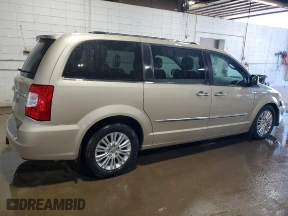 2014 Chrysler Town & Country Limited with VIN 2C4RC1GG3ER251812, listed as a Copart auction lot 61462694 with 99,992 mi miles and Salvage Title. Bid and sale history available at DreamBid. Image 3.