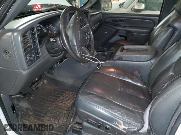 2004 GMC Sierra 1500 SLT with VIN 2GTEK13T541359009, listed as a Copart auction lot 86746754 with 231,418 mi miles and Clean title. Bid and sale history available at DreamBid. Image 7.