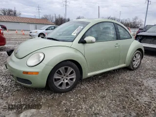 2009 Volkswagen New Beetle Coupe S with VIN 3VWRW31C69M516659, listed as a Copart auction lot 42524175 with 195,836 mi miles and Salvage Title. Bid and sale history available at carsss.com. Image 1.