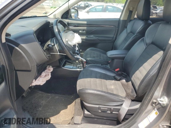 2019 Mitsubishi Outlander SE z VIN JA4AD3A33KZ042531, wystawiony jako Copart lot #59717395 z przebiegiem 125 416 mil mil oraz Szkoda całkowita • Salvage title. Historia ofert i sprzedaży dostępna na DreamBid. Obrazek 7.