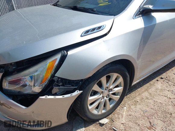 2014 Buick LaCrosse with VIN 1G4GA5GR4EF271138, listed as a IAAI auction lot 42431029 with 153,952 mi miles and . Bid and sale history available at DreamBid. Image 18.