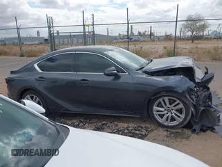 2021 Lexus IS 300 z VIN JTHC81F21M5046836, wystawiony jako IAAI lot #42191966 z przebiegiem 41 806 mil mil oraz . Historia ofert i sprzedaży dostępna na DreamBid. Obrazek 13.