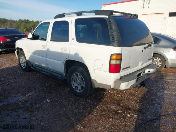 2005 Chevrolet Tahoe Z71 with VIN 1GNEC13T45R192543, listed as a IAAI auction lot 41616729 with 333,259 mi miles. Bid and sale history available at carsss.com. Image 3.