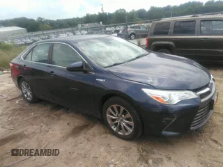 2017 Toyota Camry Hybrid LE with VIN 4T1BD1FK8HU229215, listed as a IAAI auction lot 40089195 with 67,749 mi miles. Bid and sale history available at carsss.com. Image 1.