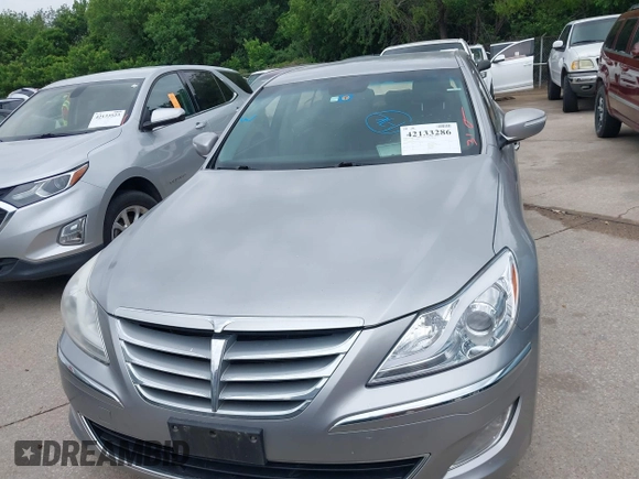 2013 Hyundai Genesis 3.8L with VIN KMHGC4DD1DU245412, listed as a IAAI auction lot 42133286 with 184,151 mi miles and . Bid and sale history available at DreamBid. Image 12.