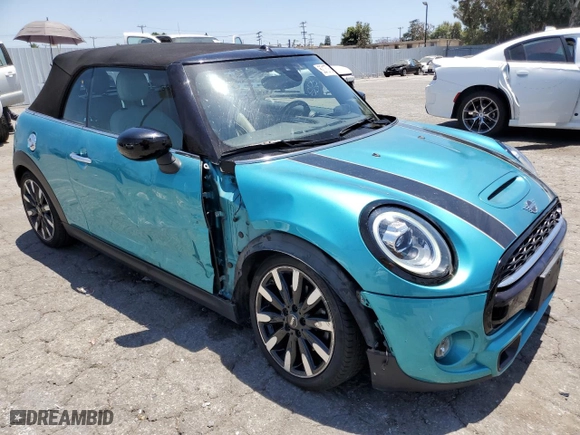 2020 MINI Convertible Cooper S with VIN WMWWJ5C05L3G55578, listed as a Copart auction lot 60137854 with NaN miles and Salvage Title. Bid and sale history available at carsss.com. Image 4.