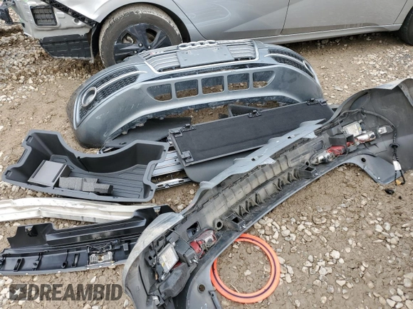 2014 Audi SQ5 Premium Plus z VIN WA1CGAFP0EA011899, wystawiony jako Copart lot #86581494 z przebiegiem 144 559 mil mil oraz Szkoda całkowita • Salvage title. Historia ofert i sprzedaży dostępna na DreamBid. Obrazek 12.