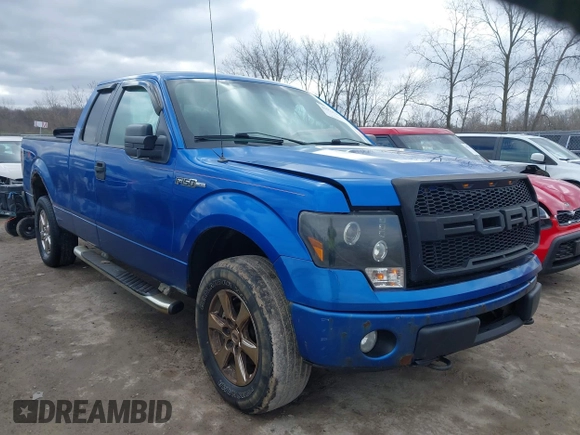 2009 Ford F-150 STX with VIN 1FTRX14WX9FB42387, listed as a IAAI auction lot 41972784 with 212,781 mi miles. Bid and sale history available at carsss.com. Image 1.