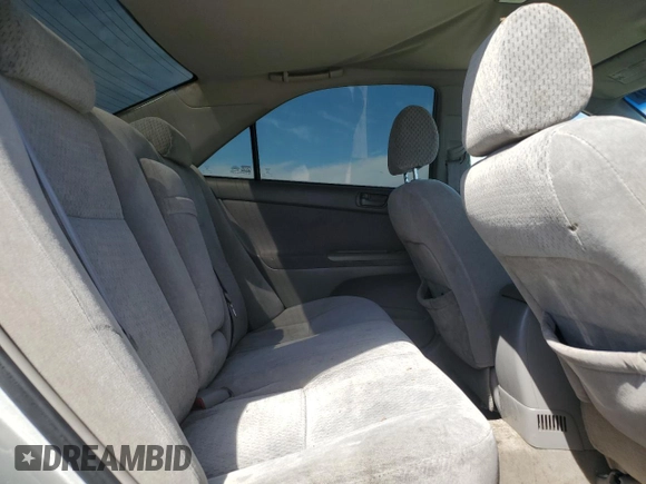 2004 Toyota Camry LE with VIN 4T1BE32K14U263747, listed as a Copart auction lot 52775455 with 170,574 mi miles and Clean Title. Bid and sale history available at carsss.com. Image 10.