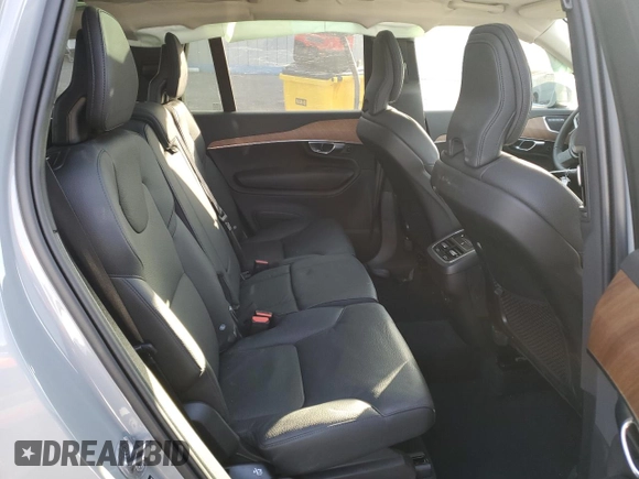 2025 Volvo XC90 Plus with VIN YV4062PE6S1342140, listed as a Copart auction lot 42954285 with 4,584 mi miles and Clean Title. Bid and sale history available at DreamBid. Image 11.