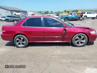 2001 Honda Accord EX с VIN 1HGCG16561A041179, выставлен на аукционе IAAI как лот 42256117 с пробегом 230 911 миль миль и . История ставок и продаж доступна на DreamBid. Изображение 13.