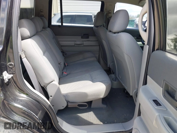 2008 Dodge Durango z VIN 1D8HD38K78F136540, wystawiony jako IAAI lot #41967444 z przebiegiem 249 482 mil mil oraz . Historia ofert i sprzedaży dostępna na DreamBid. Obrazek 8.
