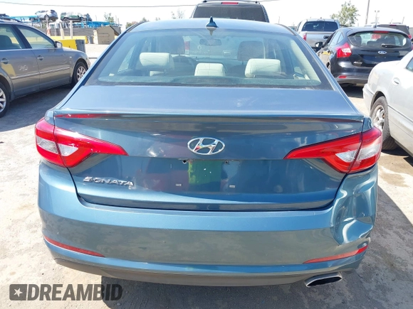 2016 Hyundai Sonata SE z VIN 5NPE24AF2GH290815, wystawiony jako IAAI lot #42314347 z przebiegiem 126 116 mil mil oraz . Historia ofert i sprzedaży dostępna na DreamBid. Obrazek 16.