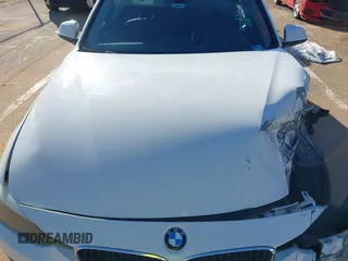 2013 BMW 3 Series 328i xDrive z VIN WBA3B3C57DF536069, wystawiony jako IAAI lot #41506171 z przebiegiem Nie podano mil oraz . Historia ofert i sprzedaży dostępna na DreamBid. Obrazek 10.