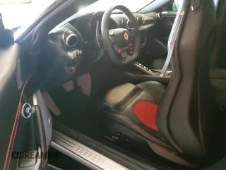 2019 Ferrari Portofino z VIN ZFF89FPA2K0239970, wystawiony jako Copart lot #74377964 z przebiegiem 6575 mil mil oraz Szkody całkowita. Historia ofert i sprzedaży dostępna na DreamBid. Obrazek 8.