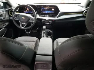 2025 Chevrolet Trax LT with VIN KL77LHEP2SC043442, listed as a Copart auction lot 89102835 with 2,222 mi miles and Salvage Title. Bid and sale history available at carsss.com. Image 8.