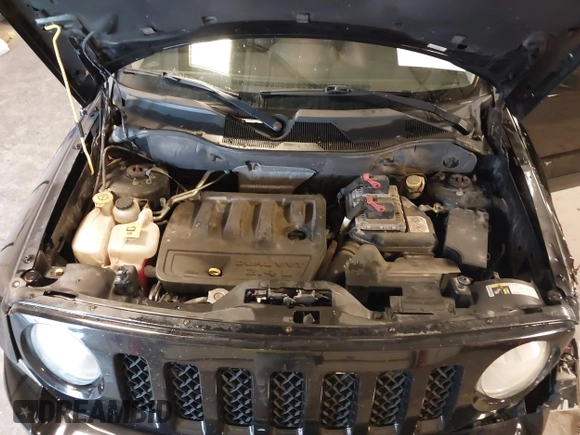 2014 Jeep Patriot Limited z VIN 1C4NJRCB0ED928766, wystawiony jako IAAI lot #42437880 z przebiegiem 135 443 mil mil oraz . Historia ofert i sprzedaży dostępna na DreamBid. Obrazek 10.