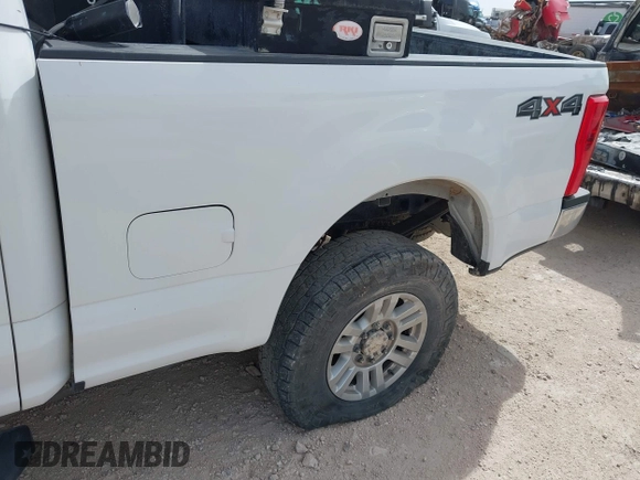 2017 Ford F-250 Lariat z VIN 1FT7W2BT7HEE48637, wystawiony jako IAAI lot #42234510 z przebiegiem 200 831 mil mil oraz . Historia ofert i sprzedaży dostępna na DreamBid. Obrazek 6.