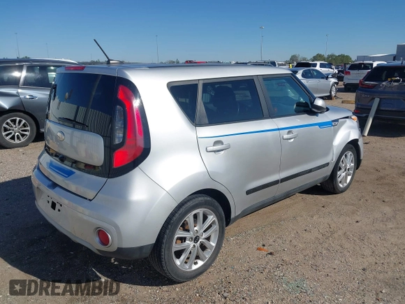 2019 Kia Soul + with VIN KNDJP3A56K7639781, listed as a IAAI auction lot 41846340 with 103,212 mi miles. Bid and sale history available at carsss.com. Image 4.