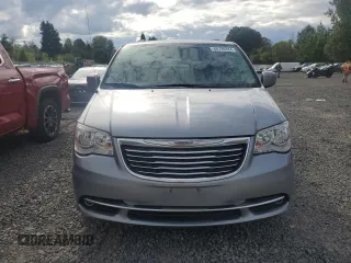 2016 Chrysler Town & Country Touring with VIN 2C4RC1BG4GR282061, listed as a Copart auction lot 68726324 with 139,247 mi miles and Clean Title. Bid and sale history available at DreamBid. Image 5.