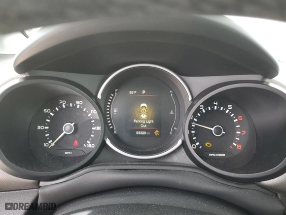 2018 FIAT 500L Lounge with VIN ZFBCFACH3JZ040883, listed as a Copart auction lot 42946565 with 93,329 mi miles and Salvage Title. Bid and sale history available at carsss.com. Image 9.