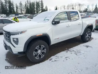2023 GMC Canyon 4WD AT4 with VIN 1GTP6DEK4P1263112, listed as a IAAI auction lot 41445424 with 27,260 mi miles. Bid and sale history available at carsss.com. Image 17.