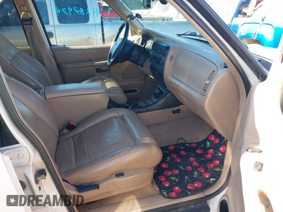 1998 Ford Explorer XL z VIN 1FMZU34E5WUA04870, wystawiony jako IAAI lot #41287974 z przebiegiem 188 448 mil mil oraz . Historia ofert i sprzedaży dostępna na DreamBid. Obrazek 5.
