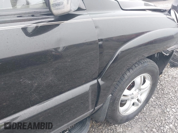 2008 Kia Sportage LX with VIN KNDJE723987527110, listed as a IAAI auction lot 42020008 with 197,810 mi miles and . Bid and sale history available at DreamBid. Image 17.