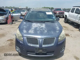 2009 Pontiac Vibe 1SB z VIN 5Y2SP670X9Z428888, wystawiony jako IAAI lot #42050932 z przebiegiem 201 929 mil mil oraz . Historia ofert i sprzedaży dostępna na DreamBid. Obrazek 12.
