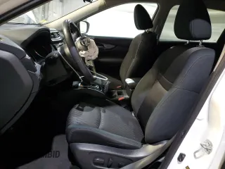 2017 Nissan Rogue SV with VIN 5N1AT2MV3HC886902, listed as a Copart auction lot 57789005 with 130,445 mi miles and Salvage title. Bid and sale history available at DreamBid. Image 7.