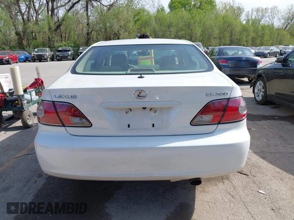2004 Lexus ES 350 with VIN JTHBA30G945001806, listed as a IAAI auction lot 42027534 with 132,323 mi miles and . Bid and sale history available at DreamBid. Image 16.