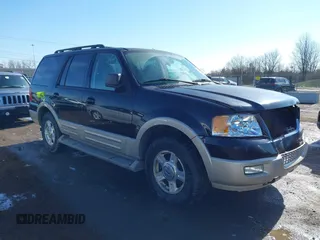 2005 Ford Expedition Eddie Bauer with VIN 1FMFU18575LA43580, listed as a IAAI auction lot 41838176 with 222,967 mi miles. Bid and sale history available at carsss.com. Image 1.