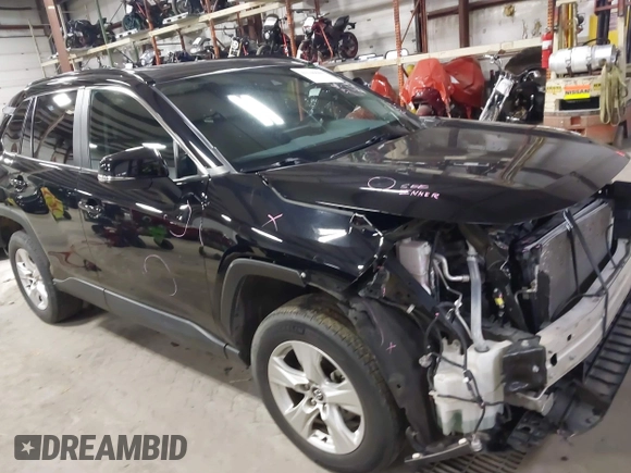 2020 Toyota RAV4 XLE with VIN 2T3P1RFV2LC136831, listed as a IAAI auction lot 41146609 with 58,309 mi miles. Bid and sale history available at carsss.com. Image 1.