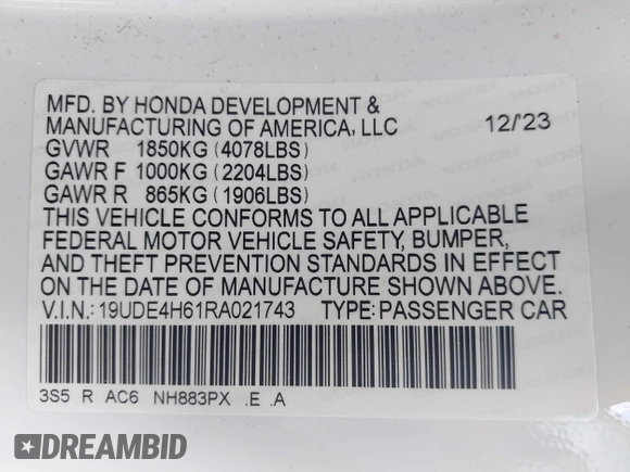 2024 Acura Integra w/A-Spec Technology Package with VIN 19UDE4H61RA021743, listed as a IAAI auction lot 41671815 with 12,031 mi miles. Bid and sale history available at carsss.com. Image 9.