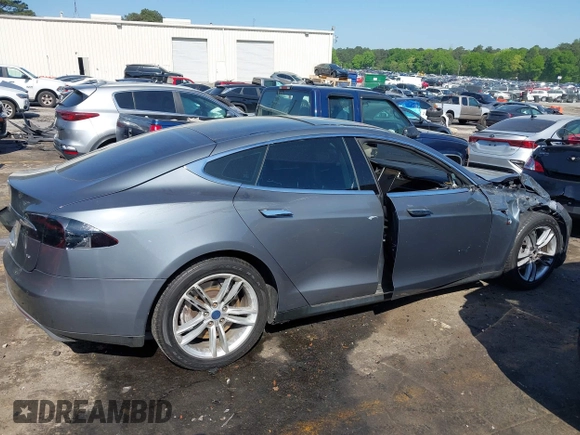 2014 Tesla Model S 60 с VIN 5YJSA1S12EFP41227, выставлен на аукционе IAAI как лот 42027457 с пробегом 81 665 миль миль и . История ставок и продаж доступна на DreamBid. Изображение 13.