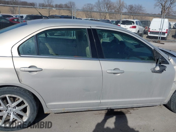 2010 Ford Fusion SEL with VIN 3FAHP0JG8AR255772, listed as a IAAI auction lot 41704257 with 169,547 mi miles. Bid and sale history available at carsss.com. Image 14.
