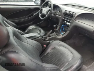 2001 Ford Mustang GT Deluxe with VIN 1FAFP42X61F262133, listed as a Copart auction lot 60112915 with 98,102 mi miles and Salvage title. Bid and sale history available at DreamBid. Image 8.