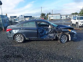 2014 Hyundai Sonata SE with VIN 5NPEC4AC5EH856675, listed as a IAAI auction lot 41785114 with 83,567 mi miles and . Bid and sale history available at DreamBid. Image 14.