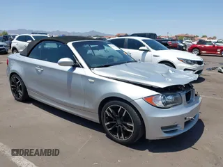 2009 BMW 1 Series 128i с VIN WBAUL73579VJ77120, выставлен на аукционе IAAI как лот 42461028 с пробегом 63 355 миль миль и . История ставок и продаж доступна на DreamBid. Изображение 1.