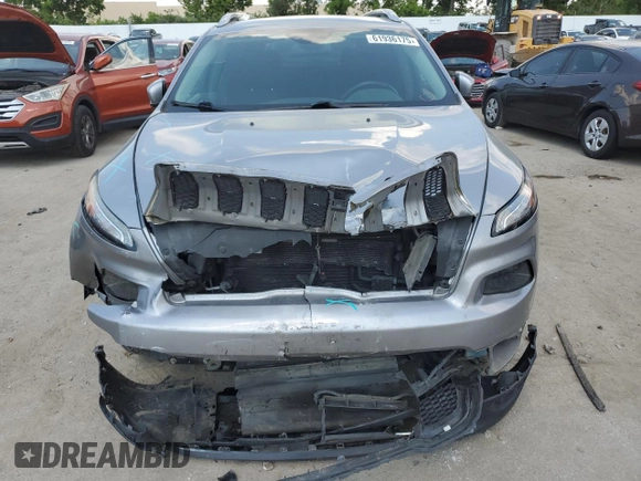 2016 Jeep Cherokee Altitude с VIN 1C4PJMCB7GW210196, выставлен на аукционе Copart как лот 61936175 с пробегом 108 836 миль миль и Списание • Salvage title. История ставок и продаж доступна на DreamBid. Изображение 5.