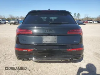 2024 Audi Q5 S line Premium Plus with VIN WA1EAAFY2R2050674, listed as a Copart auction lot 47789555 with 2,275 mi miles and Salvage Title. Bid and sale history available at carsss.com. Image 6.