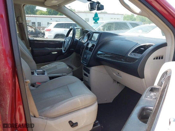 2012 Chrysler Town & Country Touring-L with VIN 2C4RC1CG8CR175703, listed as a IAAI auction lot 42083505 with 196,884 mi miles. Bid and sale history available at carsss.com. Image 5.
