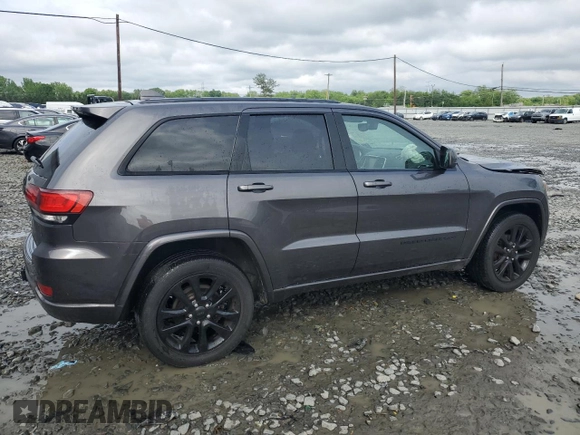 2017 Jeep Grand Cherokee Altitude z VIN 1C4RJFAG9HC720250, wystawiony jako Copart lot #56956155 z przebiegiem 138 879 mil mil oraz Szkoda całkowita • Salvage title. Historia ofert i sprzedaży dostępna na DreamBid. Obrazek 3.