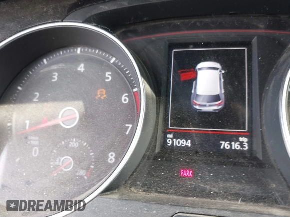 2017 Volkswagen GTI S z VIN 3VW547AU2HM023421, wystawiony jako IAAI lot #41673669 z przebiegiem 91 094 mil mil oraz . Historia ofert i sprzedaży dostępna na DreamBid. Obrazek 15.